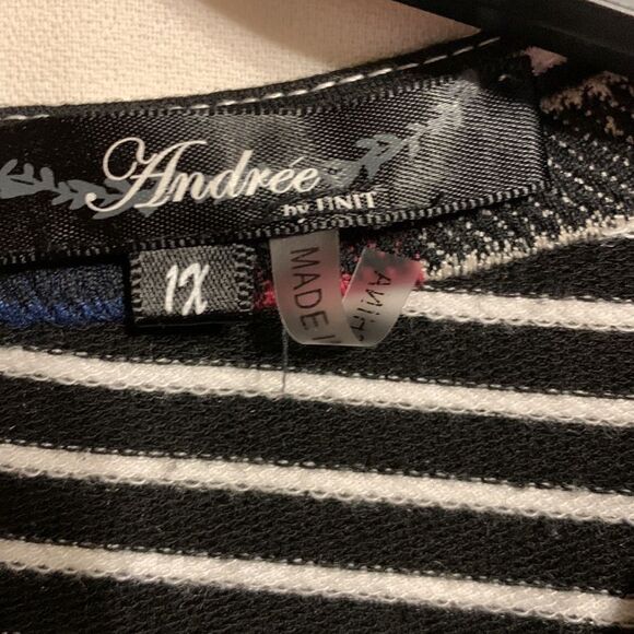 ANDREE by Unit Size 1X sleeveless top with embroidery detail - Picture 9 of 9